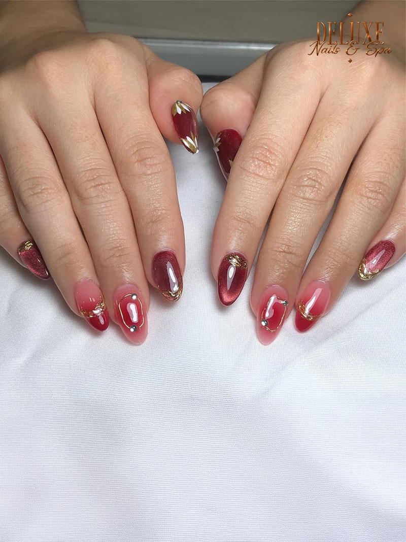 Deluxe Nails and Spa