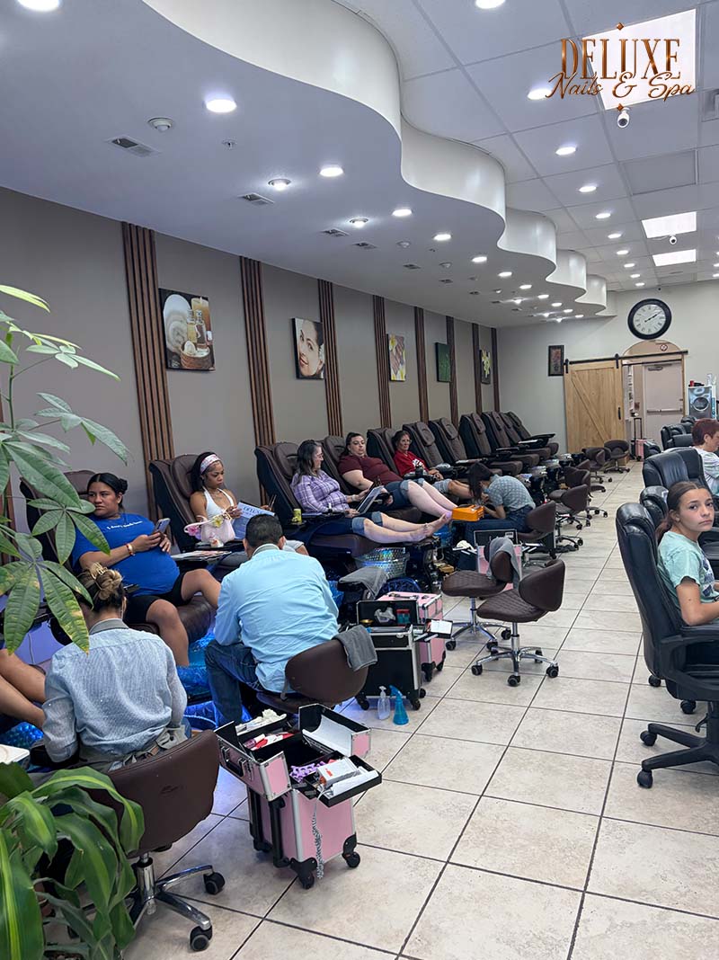 Deluxe Nails and Spa